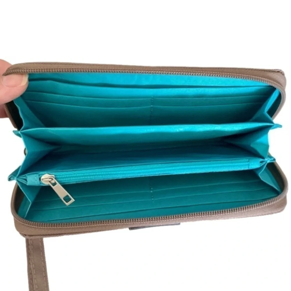 TRAVELON Wristlet Wallet RFID Blocking Zip Around Multi Pocket Tan/Teal NWOT